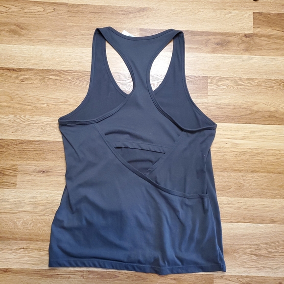 Fabletics | Racer Back Tank - Picture 4 of 6